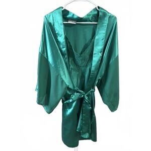 intage Val Mode Emerald Green Satin Nightgown & Robe Set